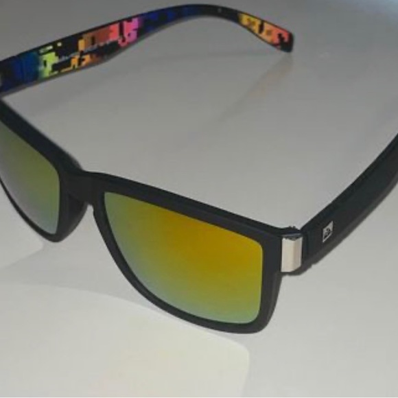 Sunglasses Quiksilver like - Picture 1 of 4